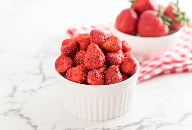 snack de fraises séchées