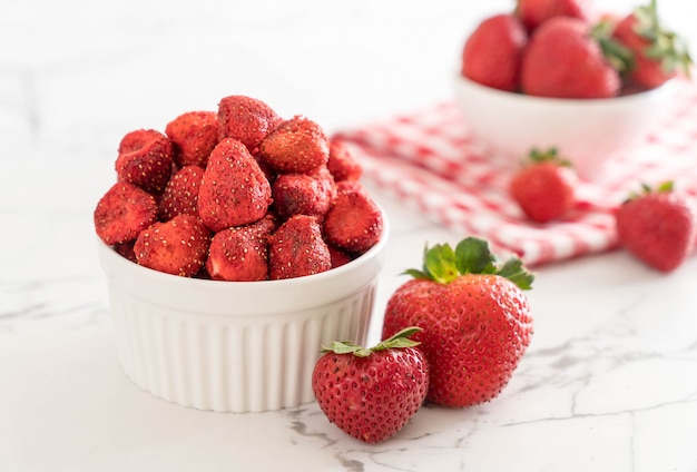 snack de fraises séchées