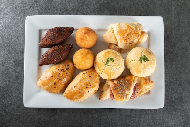 Snacks de fête plats de fête typiques