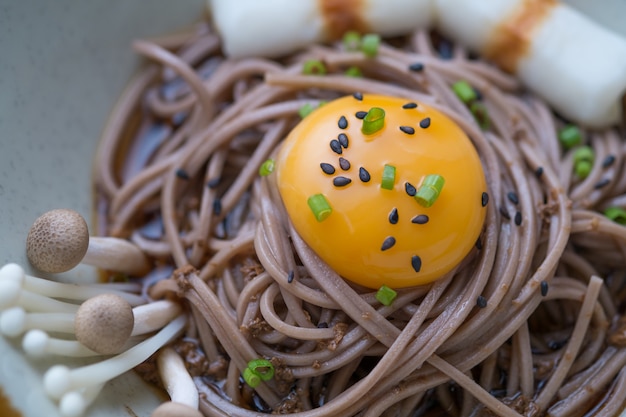 Soba avec du jaune