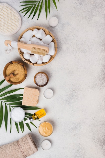 Photo soin de la vue de dessus avec du savon et des pierres