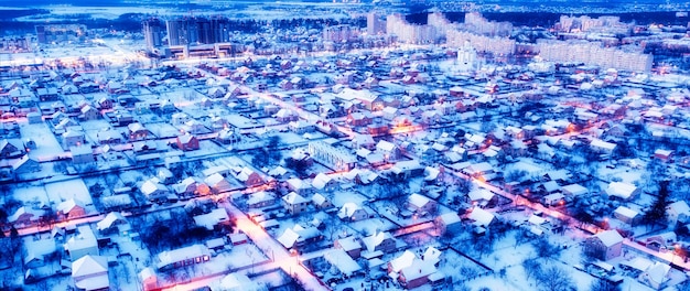 Soirée chalet quartier banlieue vue drone Vue sur la ville