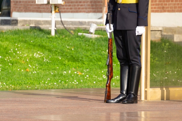 Soldat russe de garde au Kremlin de Moscou