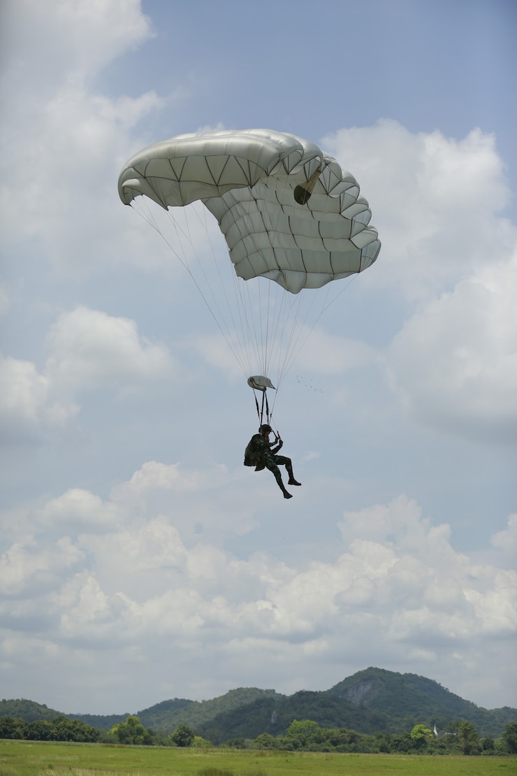 Photo soldats parachutistes
