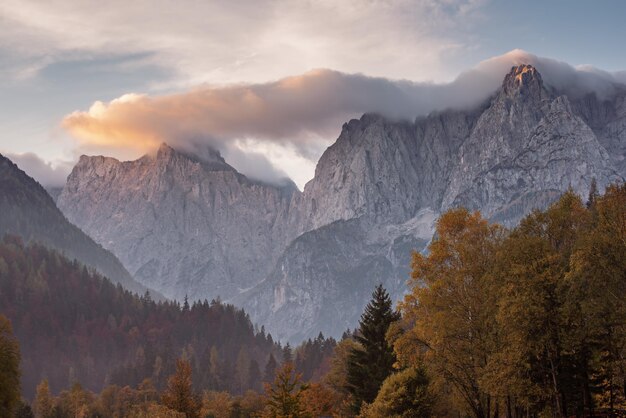 Sommet du Triglav au lever du soleil