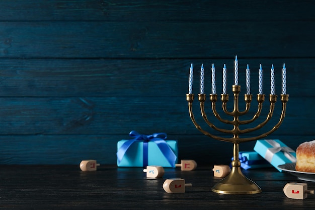 Soncept de la fête juive Hanukkah espace pour le texte