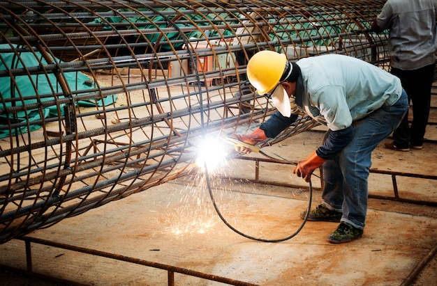 Soudeurs de chantier