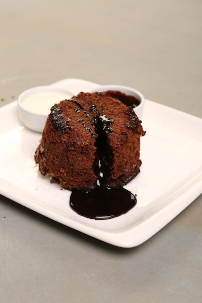 Soufflé au chocolat avec glace