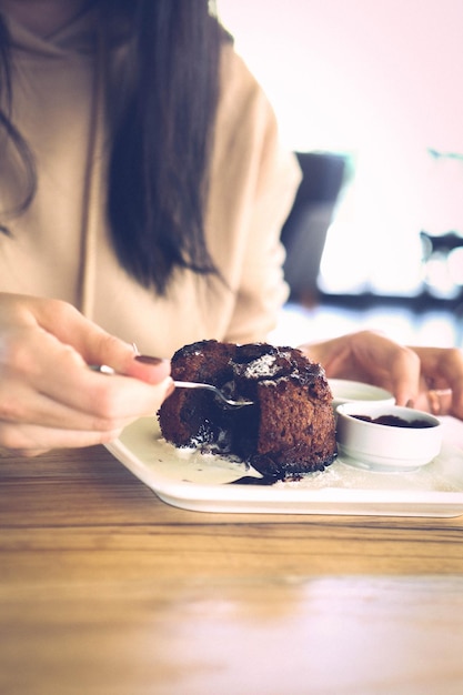 Soufflé au chocolat avec glace