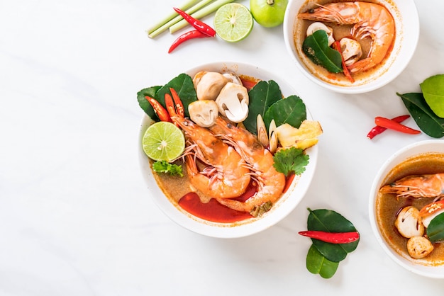 Soupe aigre piquante Tom Yum Goong