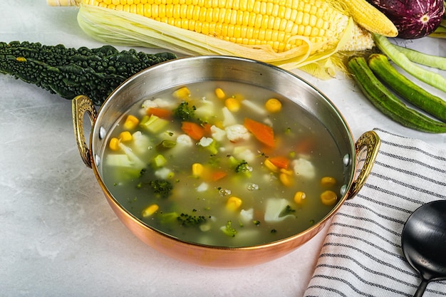 Photo soupe au maïs et au brocoli