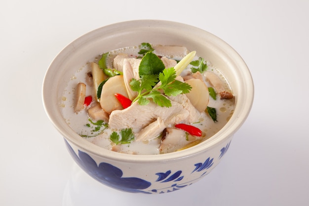 Soupe au poulet et à la noix de coco (Tom Kha Kai) Cuisine thaïlandaise