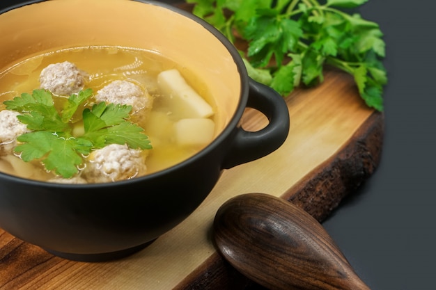 Photo soupe aux boulettes de viande