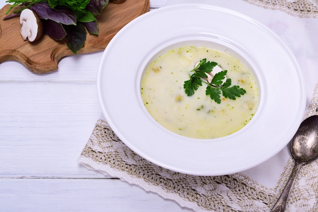 Soupe aux Champignons crémeuse