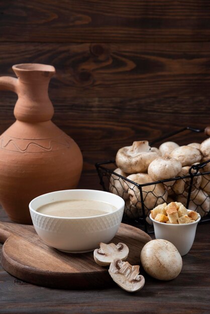 Soupe aux Champignons Avec des ingrédients de comparaison