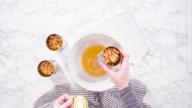 Soupe aux haricots blancs