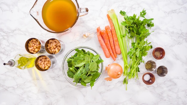 Soupe aux haricots blancs