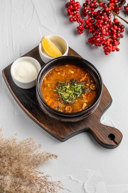 Soupe aux légumes avec bacon et croûtons soupe à la citrouille nourriture au magasin d'aliments naturels