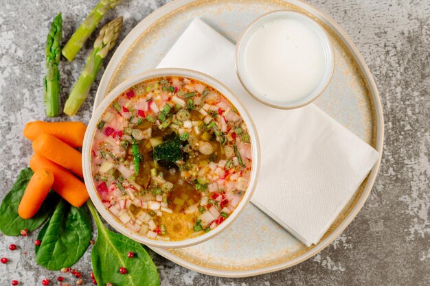 Soupe aux légumes végétarienne savoureuse Vue de dessus