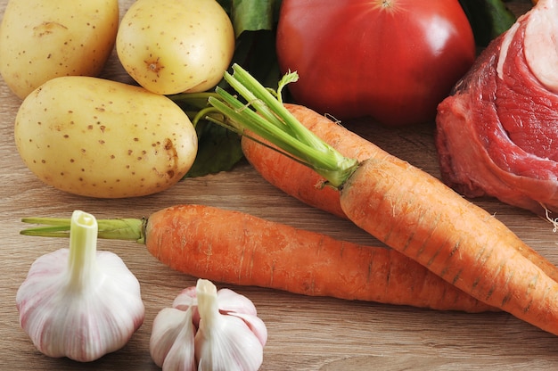 Soupe aux légumes et viande