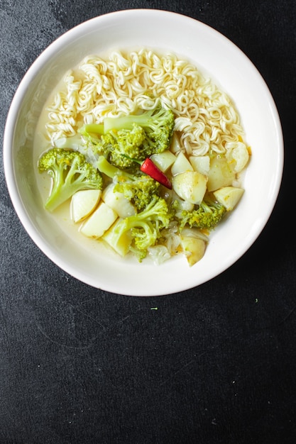 Soupe de brocoli, chou-fleur, légumes, plaque, table, premier cours, repas, collation, copie, espace, nourriture