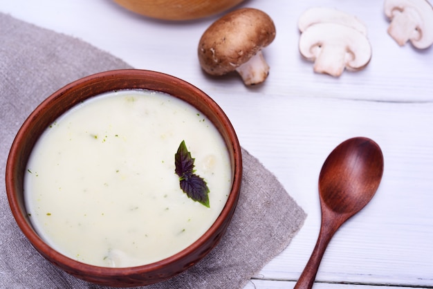 Soupe de champignons aux champignons