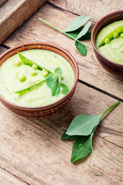 Soupe à la crème de pois.