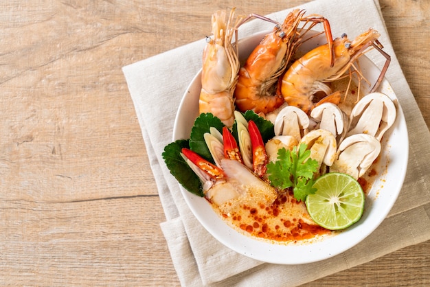 soupe de crevettes épicée (Tom Yum Goong)