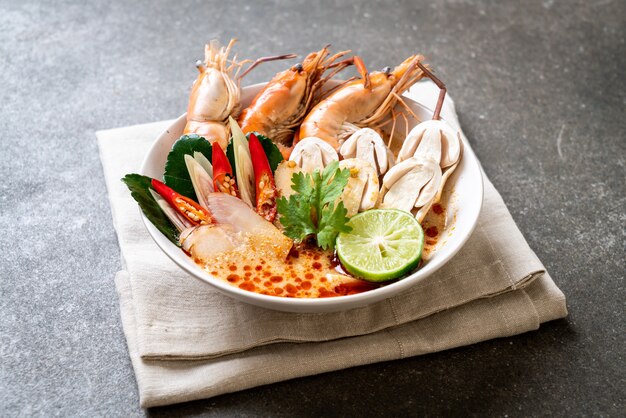 Soupe De Crevettes épicée (tom Yum Goong)