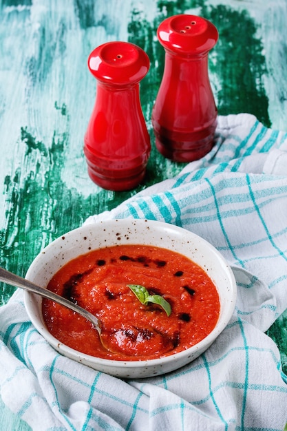 Photo soupe de gaspacho à la tomate