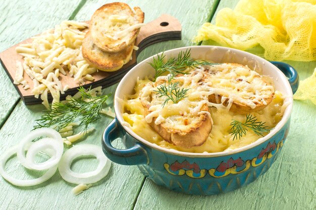 Soupe gratinée à l'oignon