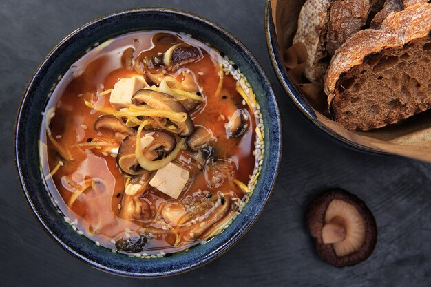 Soupe miso, vue du dessus