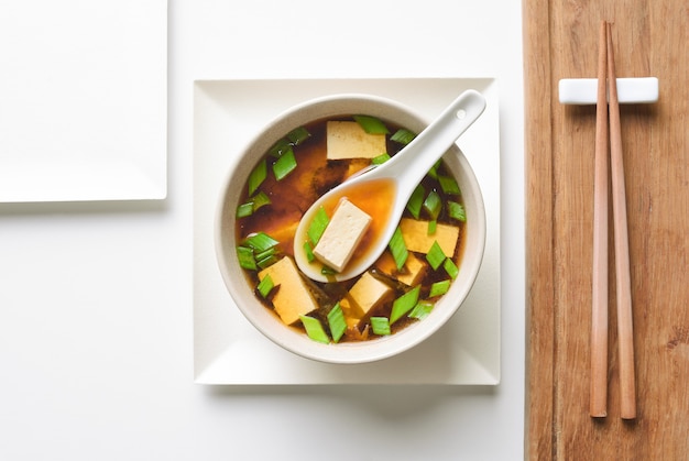 Soupe miso, vue d'en haut