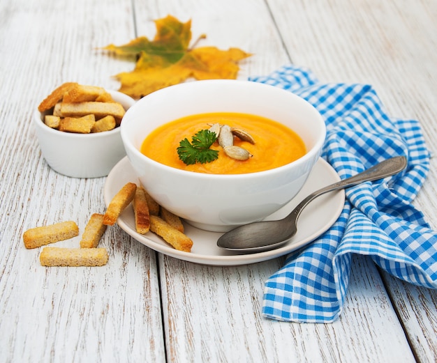 Soupe de potiron aux citrouilles fraîches