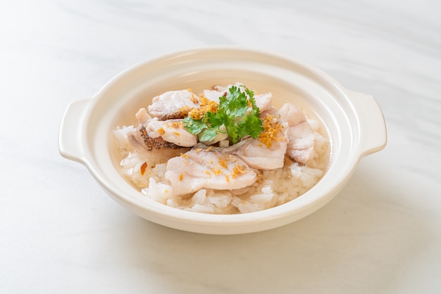 soupe de riz bouillie au poisson