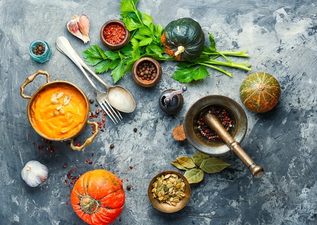 Soupe végétarienne à la citrouille