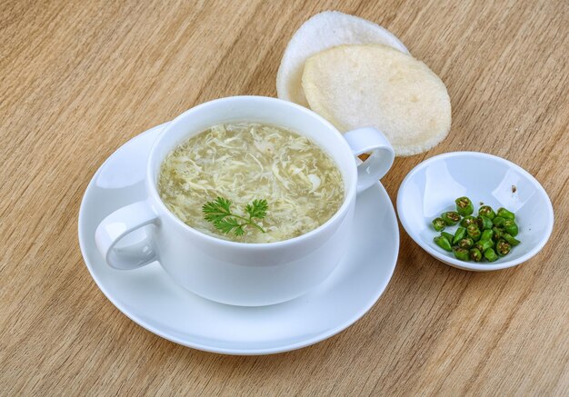 Soupe à la viande de crabe