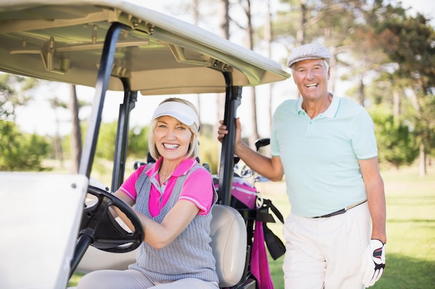 Sourire, mûrir, couple, femme, séance, golf, buggy