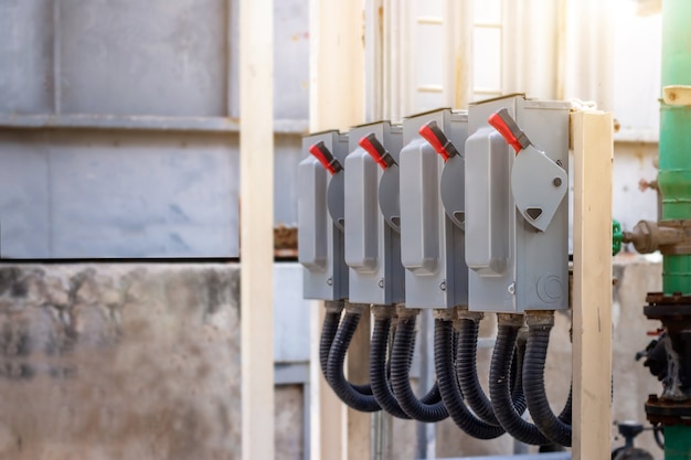 Sous-station de l'armoire de commande électrique en usine