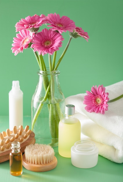 Spa aromathérapie aux fleurs de gerbera brosse à huile essentielle