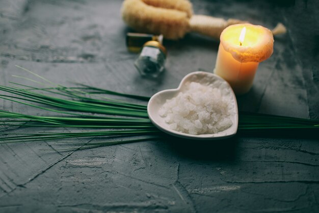 spa bien-être Bain naturel Nature en bois et fleur d'eau Cosmétique aromatique