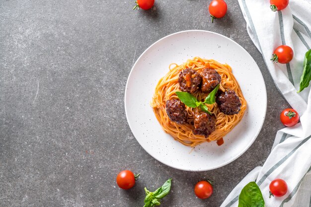 spaghetti aux boulettes de viande