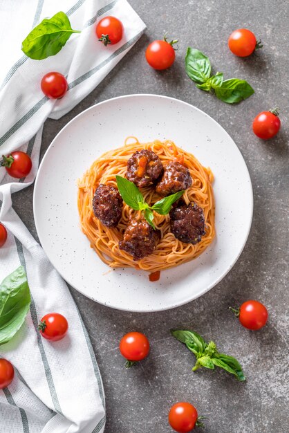 spaghetti aux boulettes de viande