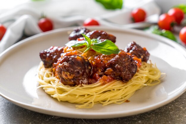 spaghetti aux boulettes de viande