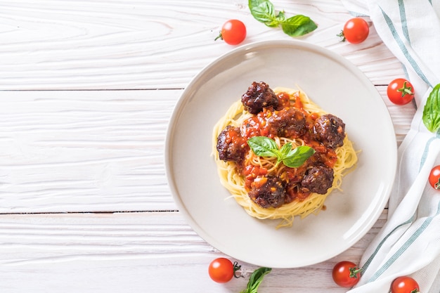 spaghetti aux boulettes de viande