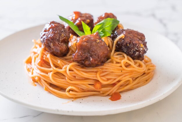 spaghetti aux boulettes de viande