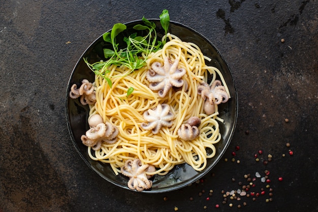 spaghetti avec bébé poulpe