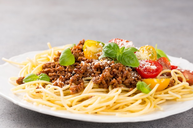 Spaghetti Bolognaise garnie de boeuf haché