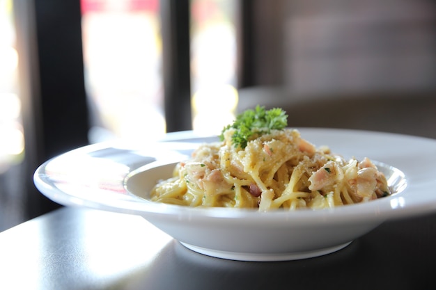 Spaghetti Carbonara au bacon et fromage