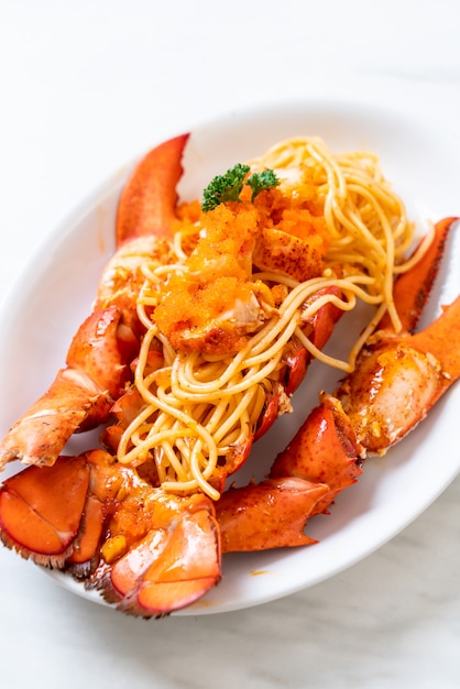 spaghetti de homard aux crevettes et oeuf